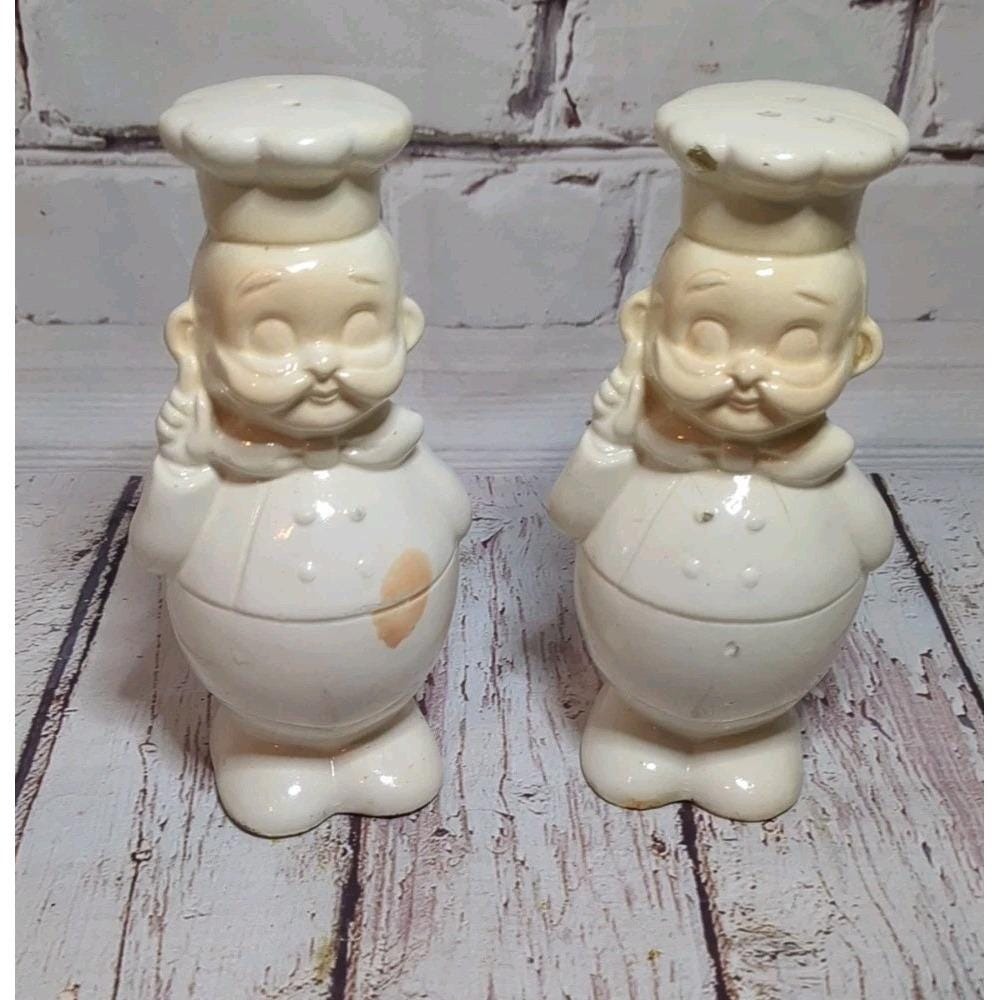 Vintage Ceramic Baker Chef Salt and Pepper Shakersโ Made In Japan